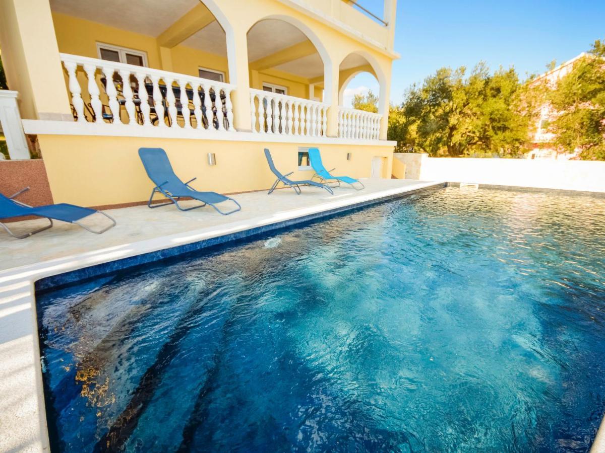Holiday Home Marijana By Interhome Масленица Экстерьер фото