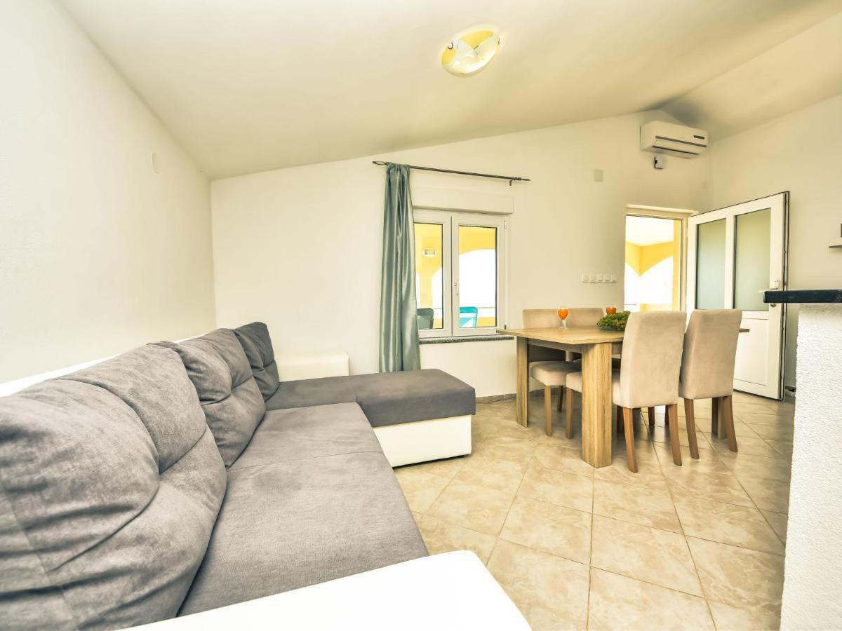 Holiday Home Marijana By Interhome Масленица Экстерьер фото